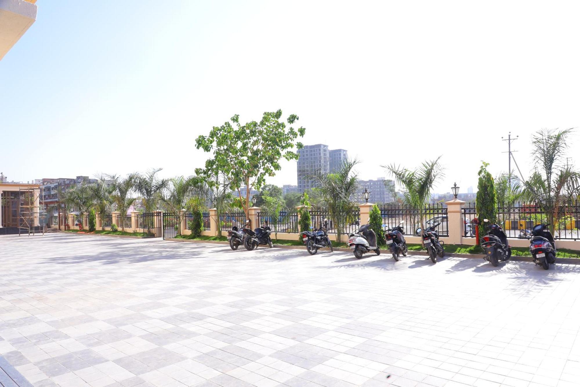Le Vivanta Virār Exteriér fotografie